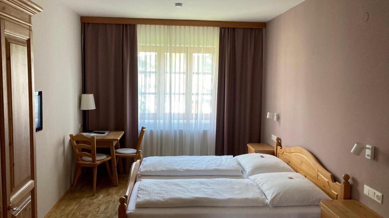 Zoechbauer Gaestehaus - Hotel Garni Kapelln Ngoại thất bức ảnh